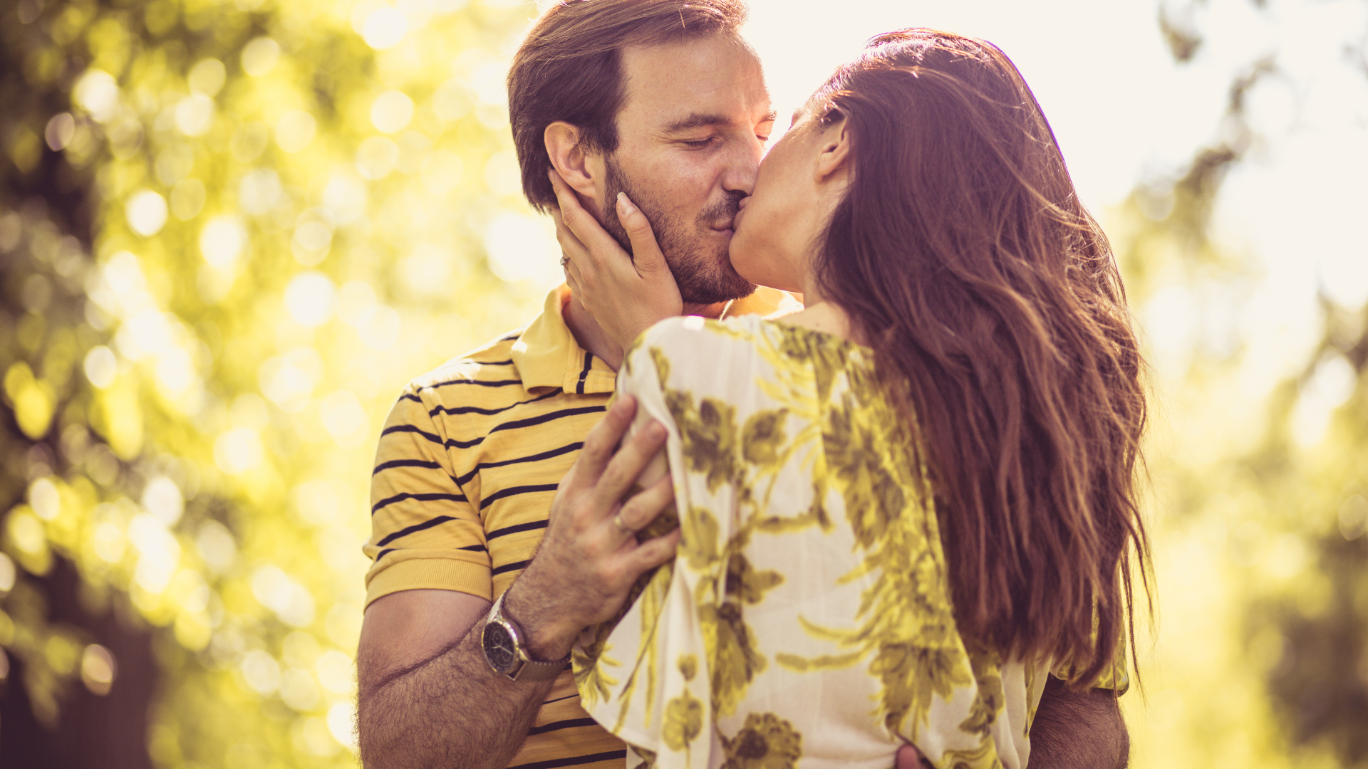 Seasonal Kiss Ideas