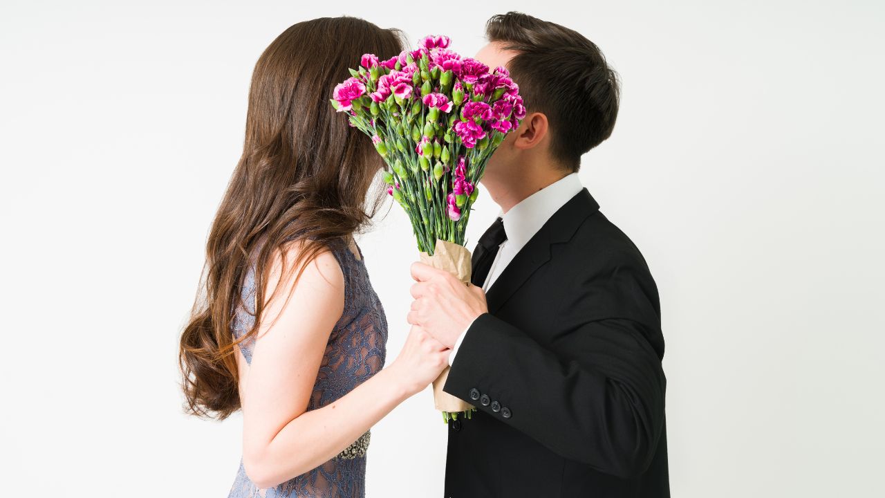 Ways to Surprise Your Girlfriend